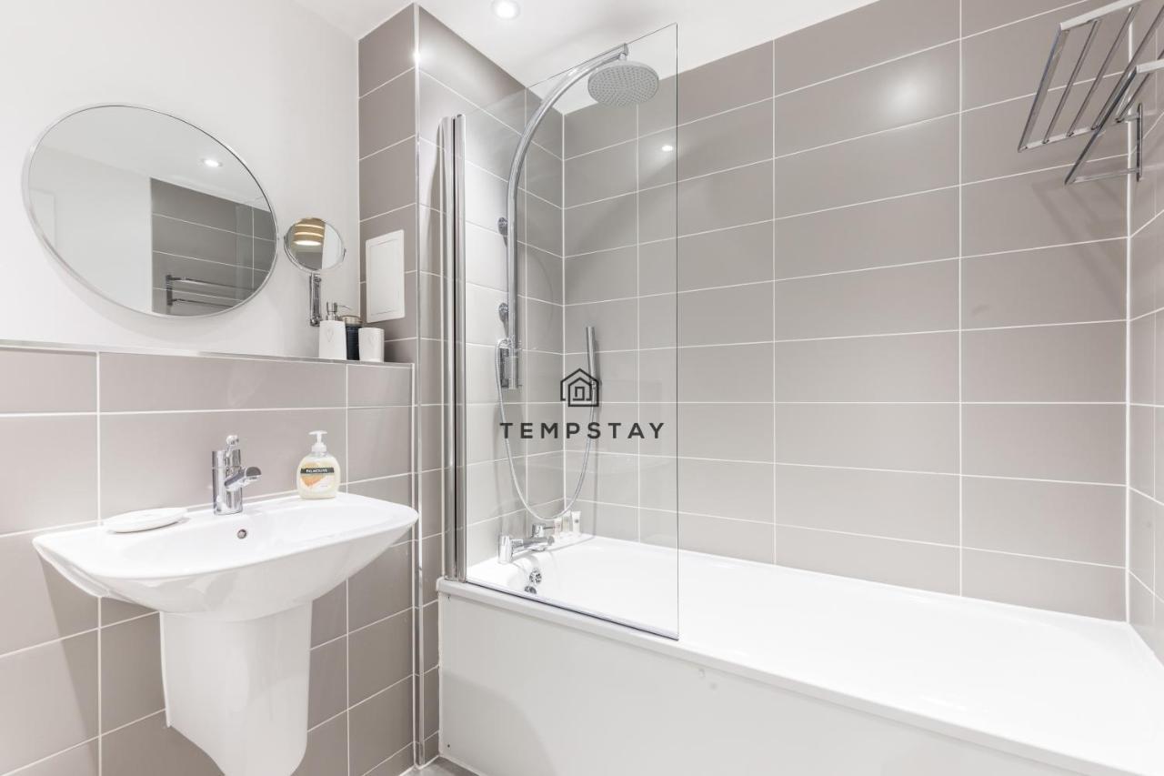 Modern Private Apartment -Balcony-Tube Station Londyn Zewnętrze zdjęcie
