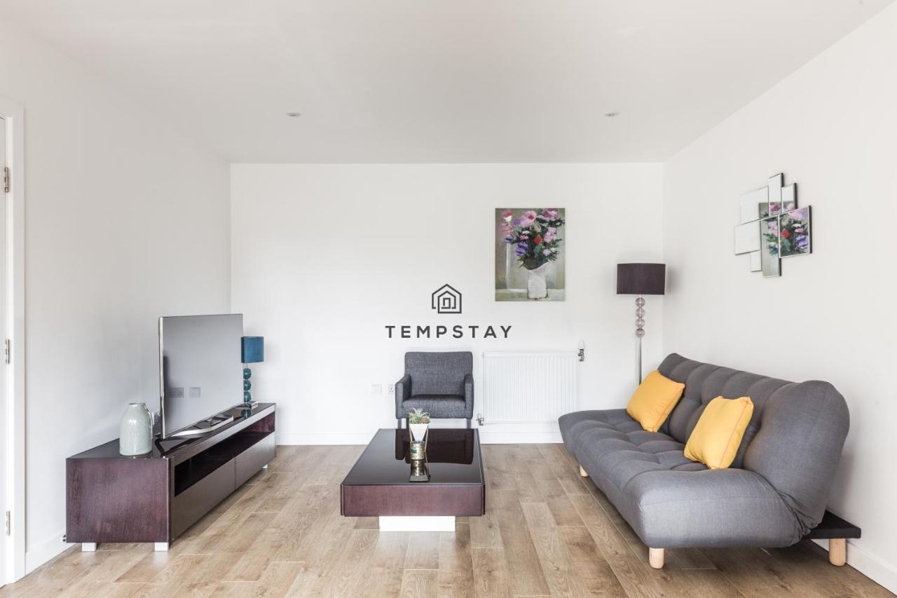 Modern Private Apartment -Balcony-Tube Station Londyn Zewnętrze zdjęcie
